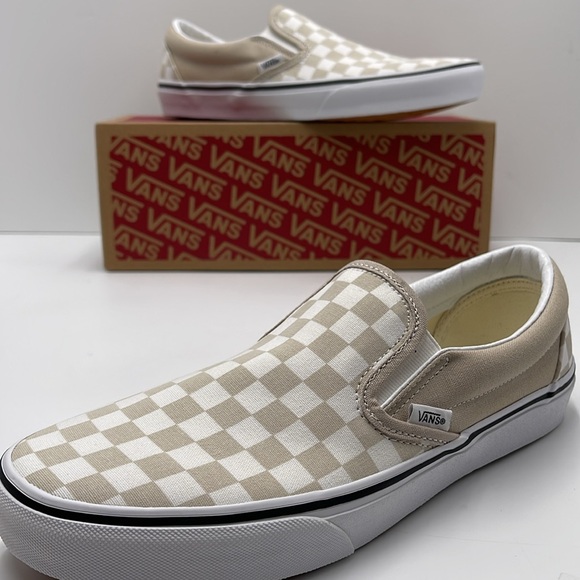 Vans WMNS Classic Slip-On
Color Theory Checkerboard
VN0A7Q5DBLL
Sneakers - Picture 15 of 16
